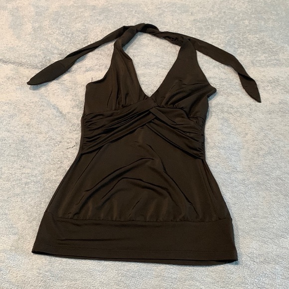 Size xs yoo n me top. Tie around neck. V neck - Picture 1 of 6